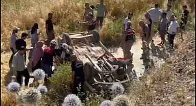 Şanlıurfa'da otomobil şarampole yuvarlandı; 1 ölü, 4 yaralı