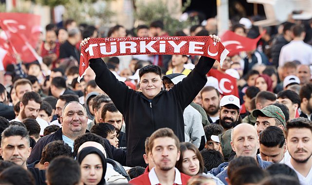 Sultanbeyli'de milli maç heyecanı