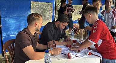 Taraftarların düzenlediği Samsunspor'un yıl dönümü kutlamasına futbolcular katıldı