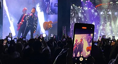 Tarkan, Ankara'da sevenleriyle buluştu