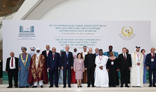 TBMM Başkanı Kurtulmuş, İSİPAB Konferansı'nda aile fotoğrafı çekimine katıldı