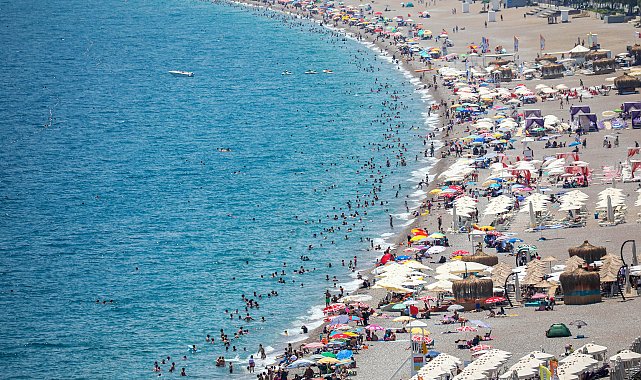 Turizmde 'altın sezon' başladı; hedef 40 milyon turist