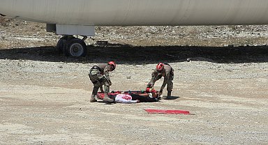 Türkiye ve KKTC'den nefes kesen tatbikat