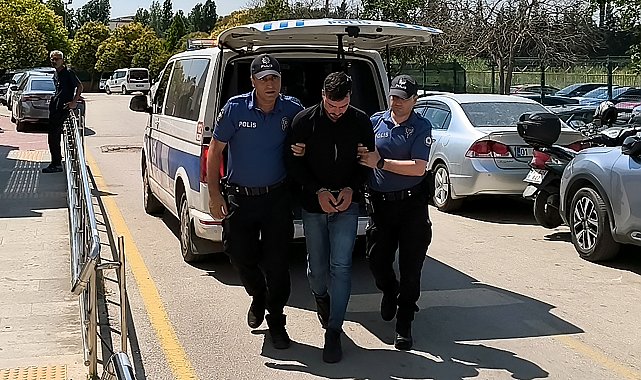 Uzman çavuş, tatil için geldiği kentte tartıştığı 2 kişiyi vurdu