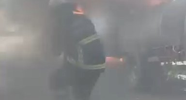 Yangın çıkan traktördeki patlama anı kamerada