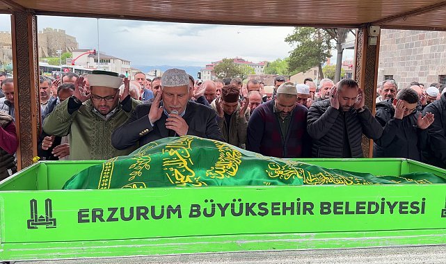 Yangında yaşamını yitiren kadın, son yolculuğuna uğurlandı