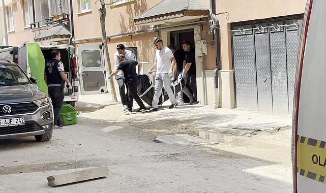 Yatağında ölü bulundu