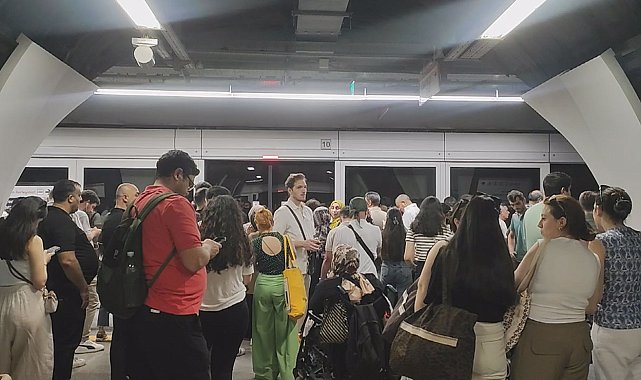 Yıldız- Mahmutbey Metro Hattı'nda teknik arıza; istasyonlarda yoğunluk oluştu