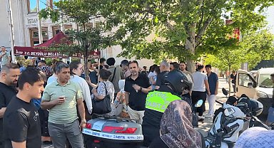 YKS öncesi kimliğini evde unuttu: Motosikletli zabıta önce nüfus müdürlüğüne götürdü; sonra sınava yetiştirdi