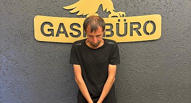 Zorla aracına bindiği kadını istediği yere götürtüp, para ve kolyesini aldı