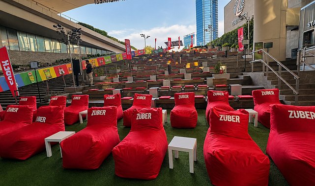 Zorlu Center'da Züber sponsorluğunda milli maç heyecanı