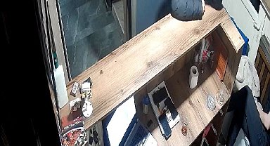 100 milyon lira dolandırdılar; tatlı ikram edip, delilleri ortadan kaldırmak için telefon hediye ettiler