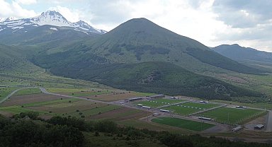 3 farklı ülkeden 40'a yakın takım, Erciyes'te güç depolayacak