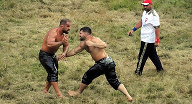 665'inci tarihi Kırkpınar Yağlı Güreşleri'nde başpehlivan Erkan Taş oldu