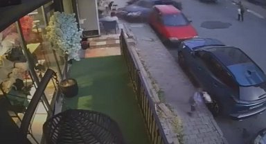 Arnavutköy'de fren yerine gaza basan sürücü kaldırımdaki kişiye çarptı; kaza kamerada