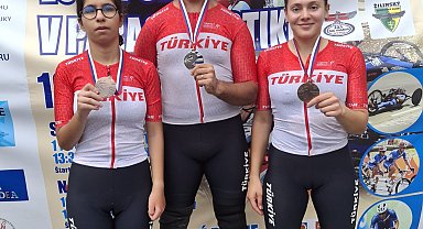 Bakan Bak'tan milli para bisikletçiler için tebrik mesajı