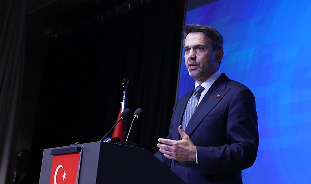 Bakan Bayraktar: Türkiye ile KKTC arasında deniz altından geçecek doğal gaz boru hattının inşasına başlıyoruz