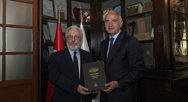 Bakan Ersoy, IRCICA'nın çalışmalarını inceledi