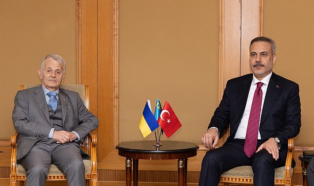 Bakan Fidan, Kırım Tatar halkının milli lideri Kırımoğlu ile görüştü