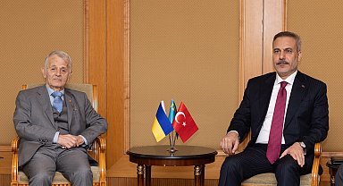 Bakan Fidan, Kırım Tatar halkının milli lideri Kırımoğlu ile görüştü