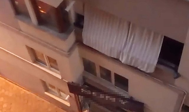 Balkon filesine takılan çocuğu itfaiye kurtardı