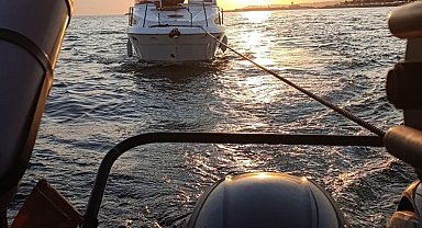 Beylikdüzü açıklarında makine arızası yapan gemi kurtarıldı