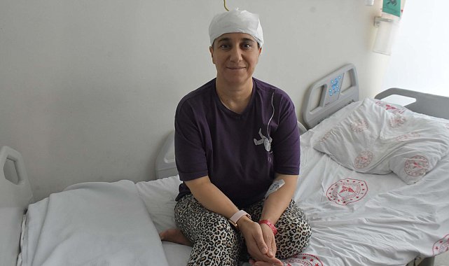 Beynindeki 8 santimetrelik tümör, hibrit yöntemle çıkarıldı