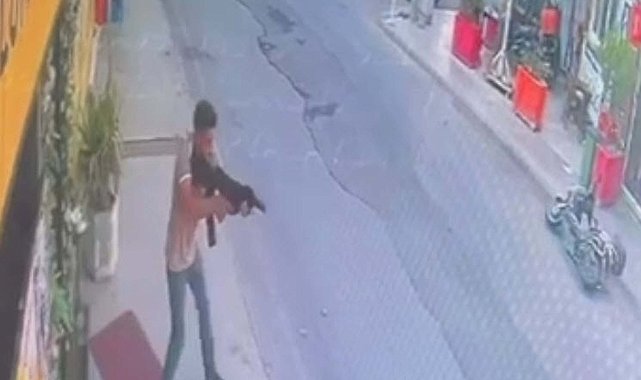Bodrum'da pompalı tüfekle rastgele ateş açtı; o anlar kamerada