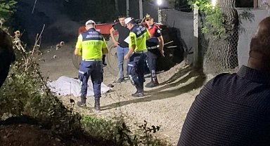 Bursa'da devrilen traktörün altında kalan sürücü hayatını kaybetti