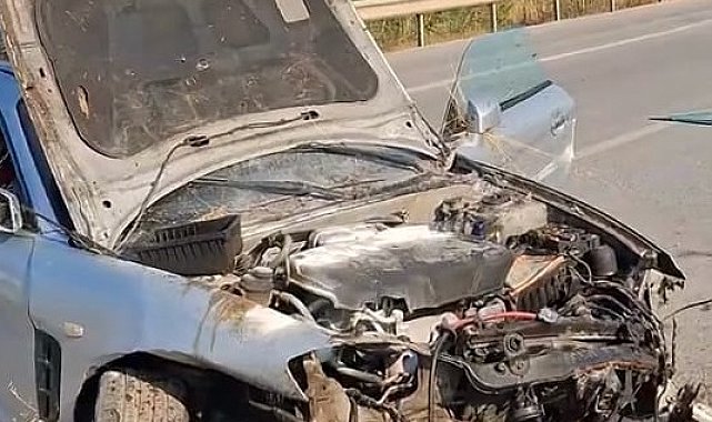 Bursa'da takla atan otomobil karşı şeritten gelen ciple çarpıştı: 2 yaralı