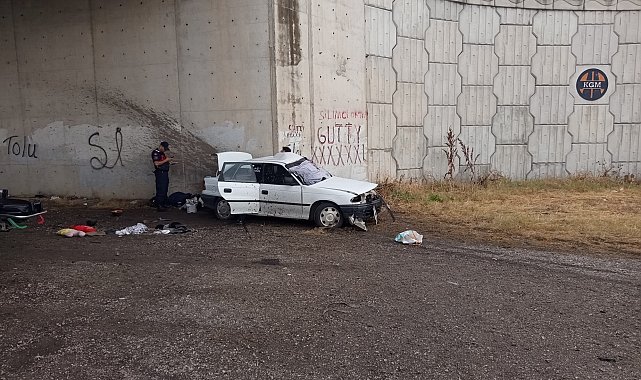 Bursa'da trafik kazası; 3 ölü 2 yaralı