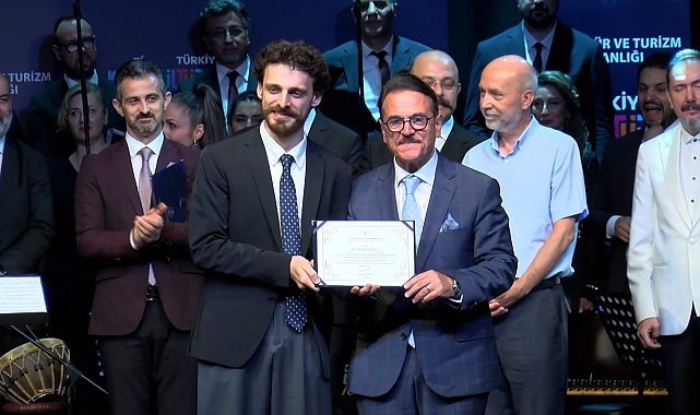 Bursa'nın fethinin 700'üncü yılı beste yarışmasında ödüller sahiplerini buldu