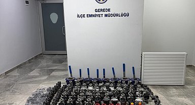Çaldığı 2,5 milyon liralık inşaat malzemelerini satarken yakalandı
