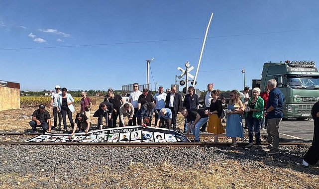 Çorlu'daki tren kazasında ölen 25 kişi için anma töreni düzenlendi