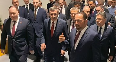 Cumhurbaşkanı Yardımcısı Yılmaz, Güzelyurt Soğuk Hava Deposu Entegre Tesisleri'nde incelemede bulundu