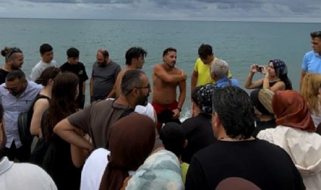 Denizde kaybolduğu sanılırken, su yüzeyinde sırtüstü dinlenirken bulundu