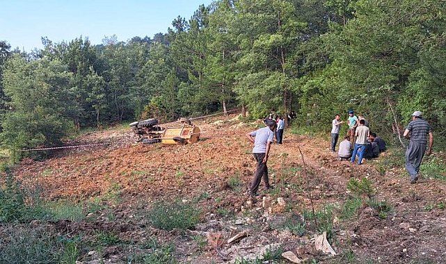 Devrilen traktörün altında kalan sürücü öldü