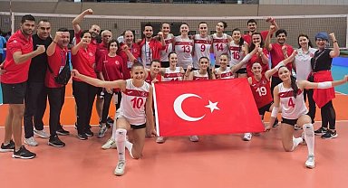 Dünya Liseler Arası Voleybol Şampiyonası'nda kız ve erkek milli takımları finalde