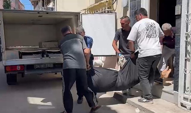 Evinin merdivenlerinden düşerek öldü