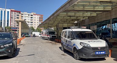 Evinin önündeki istinat duvarından düşüp, ağır yaralandı