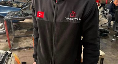 Hafif ticari araçla çarpışan motosikletin 16 yaşındaki sürücüsü öldü