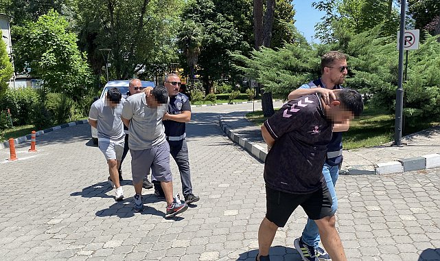 Husumetli iki grup arasında silahlı kavga; 3 yaralı