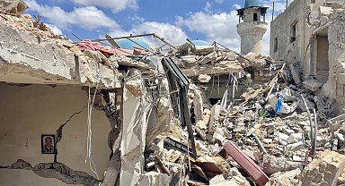 İsrail'in Lübnan'a saldırılarında hayatını kaybedenlerin sayısı 4 bin 320'ye yükseldi