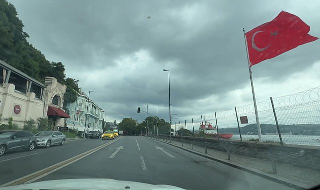İstanbul gökyüzünü kara bulutlar kapladı