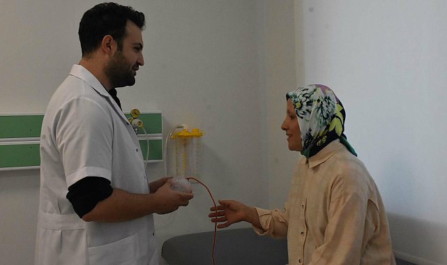İzmir'de bir ilk; koltuk altından girilerek yapılan ameliyatla kanserden kurtuldu