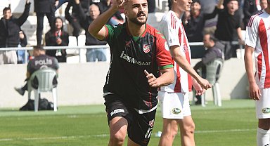 Karşıyaka'da Ömer Faruk bekleniyor