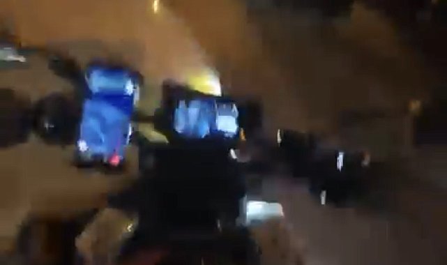 Kartal'da motosikletle otomobillin kafa kafaya çarpıştığı kaza kask kamerasında