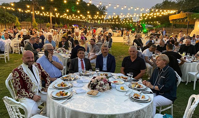 Kırkpınar Ağası Ufuk Özünlü'den pehlivanlara destek gecesi