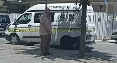 Küçükçekmece'de husumetlisinin silahla vurduğu market sahibi yaralandı