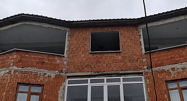 Kuş yuvası için evindeki tadilatı durdurdu